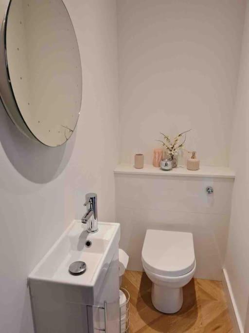 Penlea ~ 1 Bedroom Flat With Harbour View Tarbert  Kültér fotó