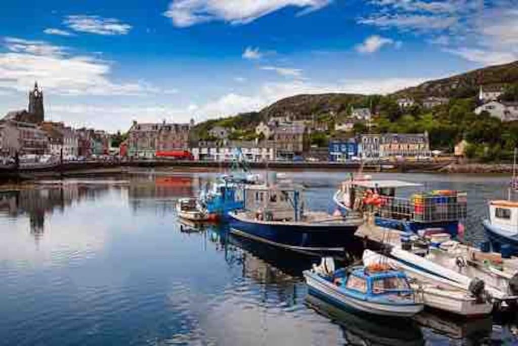 Penlea ~ 1 Bedroom Flat With Harbour View Tarbert  Kültér fotó